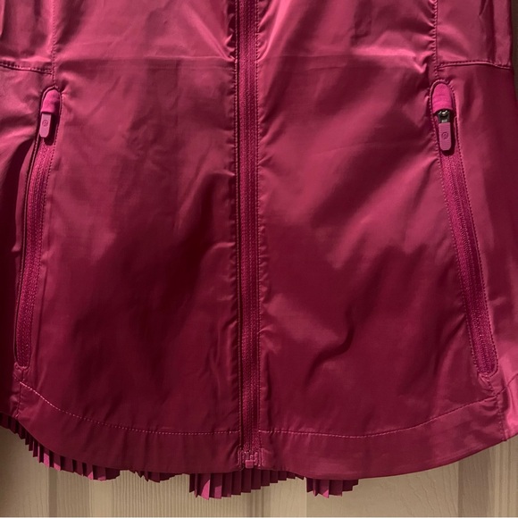 Lululemon Cranberry Windbreaker Size 6 - Picture 4 of 6
